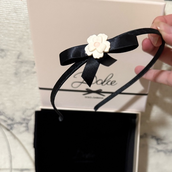 Dolce & Gabbana Beauty Flower Ribbon Headband With Box & Dustbag - Picture 6 of 9